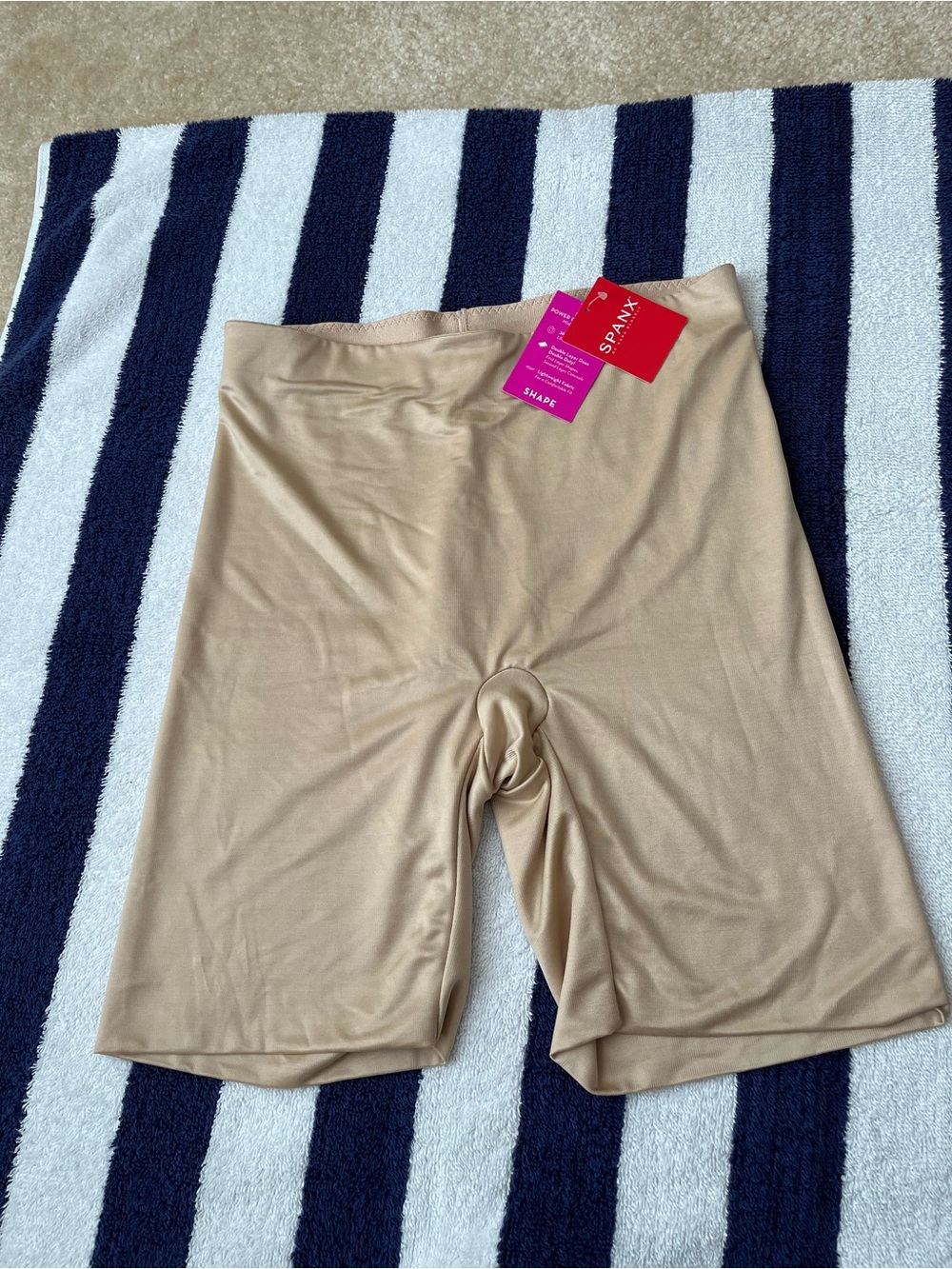 SPANX Mid Thigh Shape wear Short